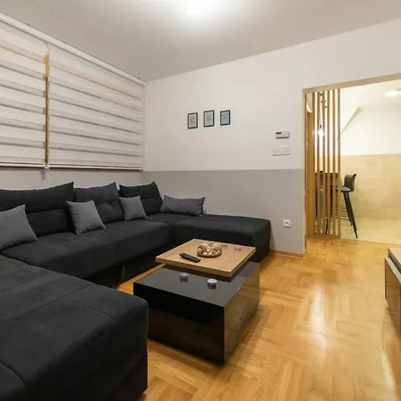 Vienna 2 Apartment Zlatibor