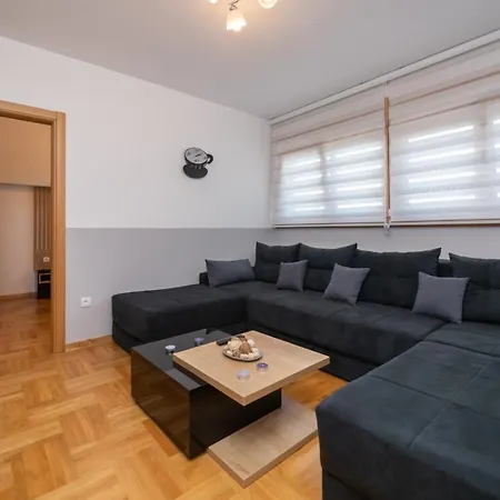 Vienna 2 Apartment